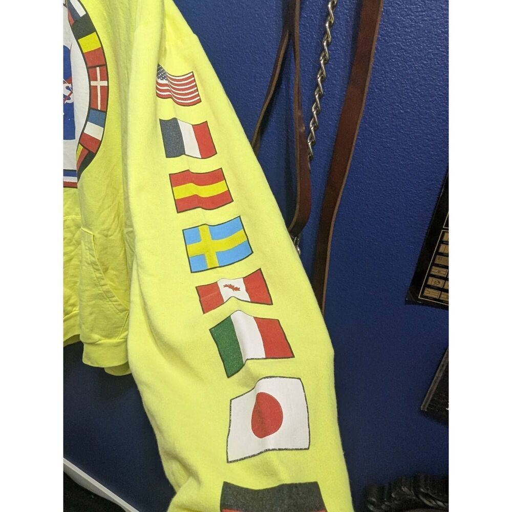 🥚3/30 NASA Hoodie - Picture 5 of 7